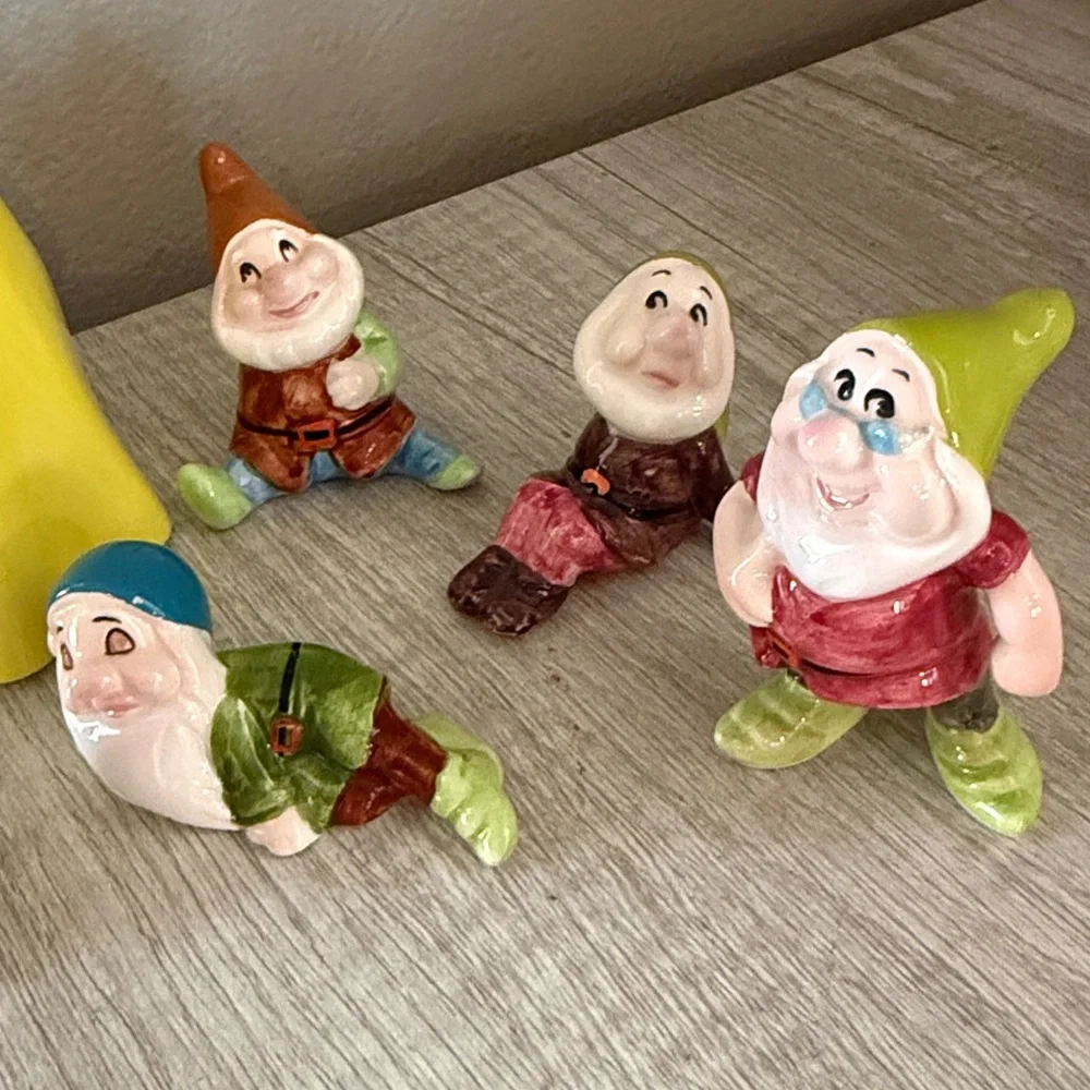 Disney Snow White and the Seven Dwarfs Figurines Set - Picture 2 of 6